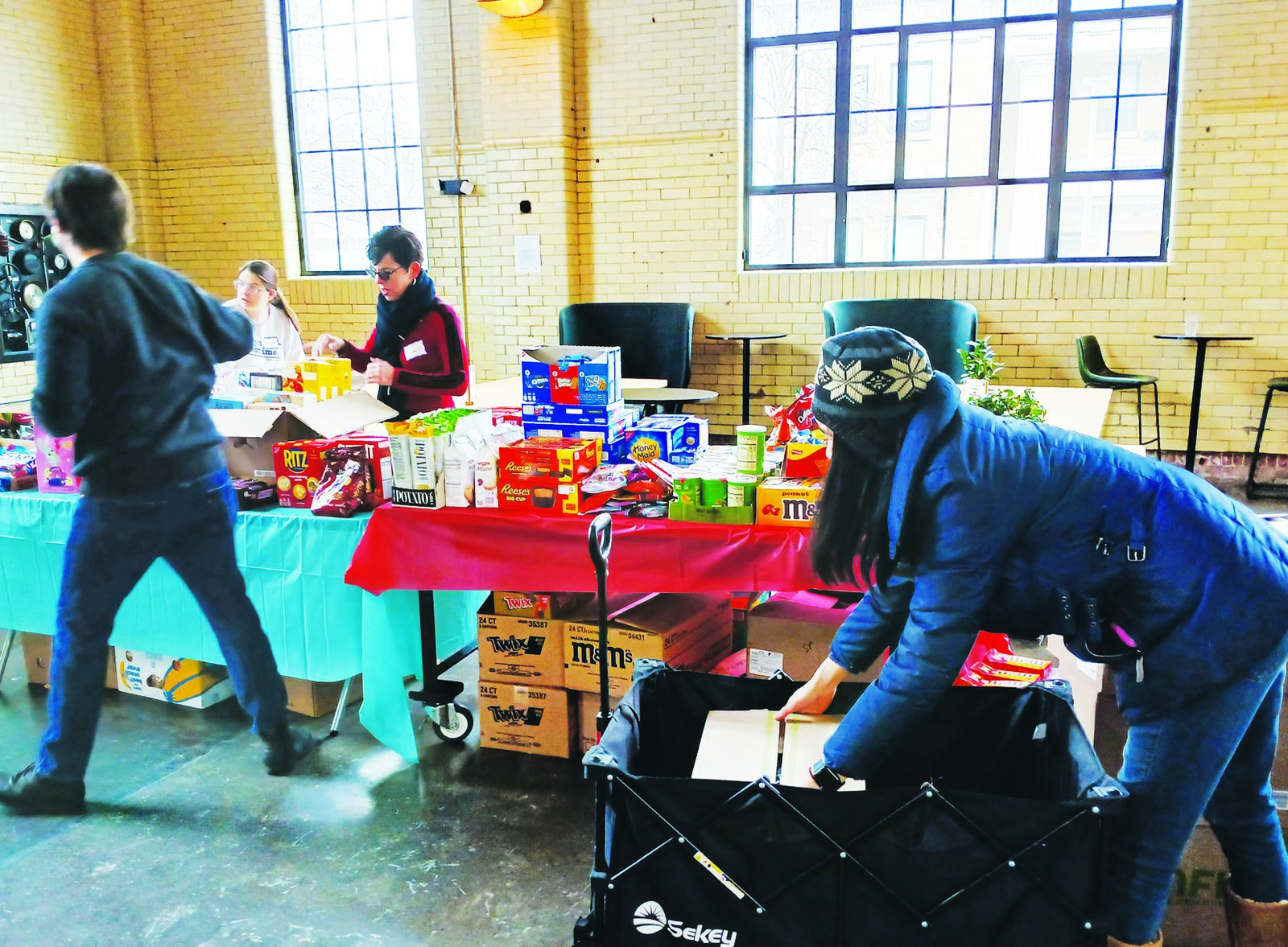 Rozzie community fridge pops-up for a day