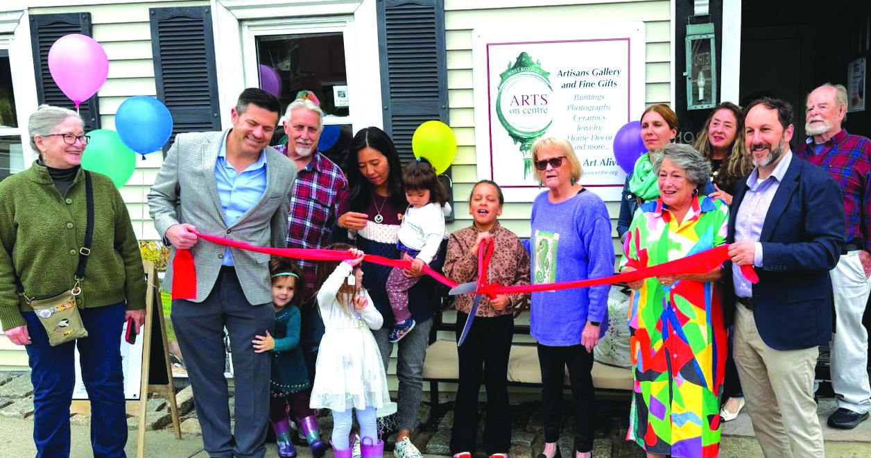 Arts on Centre hosts grand opening to celebrate art co-op